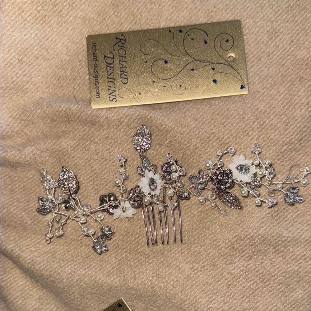 Silver Floral Hair Comb